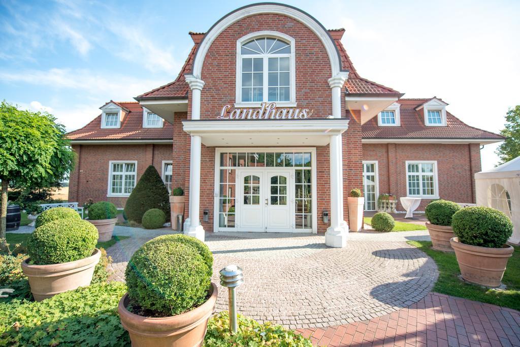 Hotel Hennies Isernhagen Esterno foto